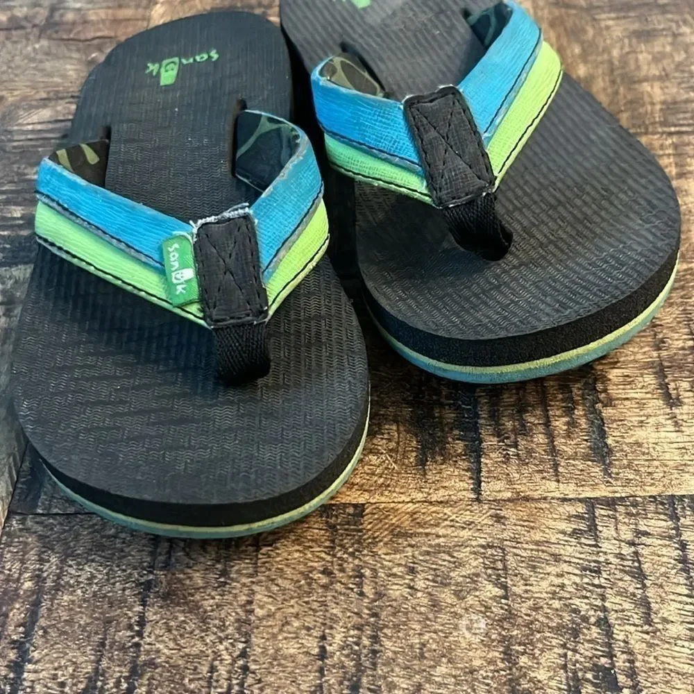 Kids Sanuk Flip Flops blue green